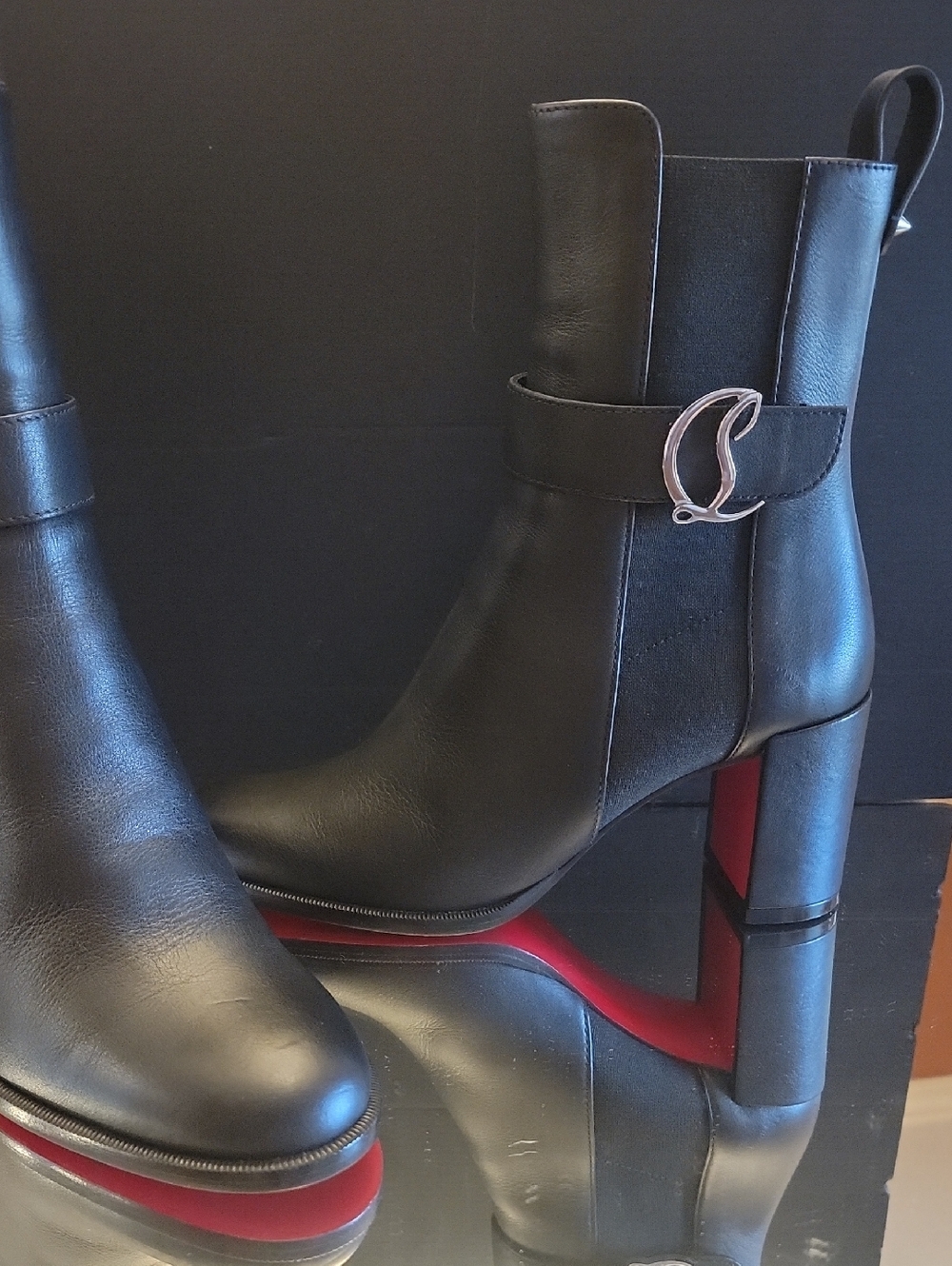 Christian Louboutin  CL Chelsea Booty Black Kid Leather Sz 35 ,70mm Heel